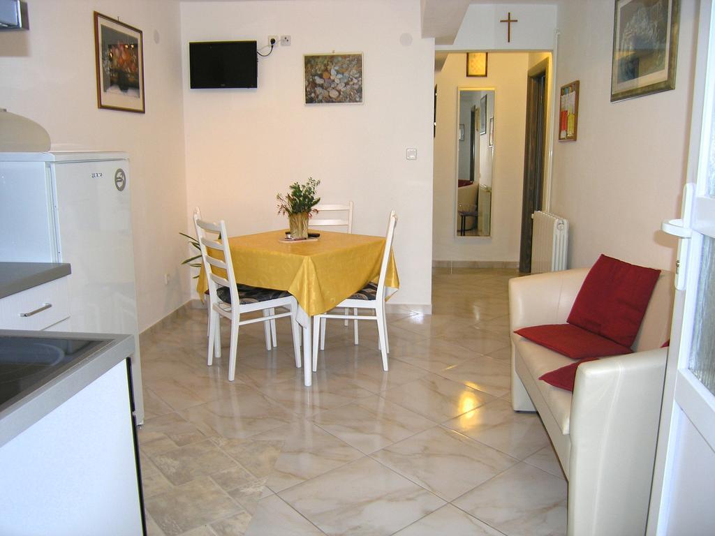 Apartment Martina Krk Town Zewnętrze zdjęcie
