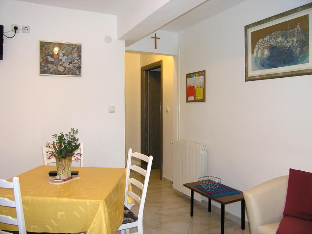Apartment Martina Krk Town Zewnętrze zdjęcie